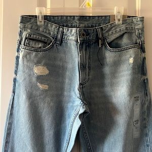 Light fade, distressed jeans